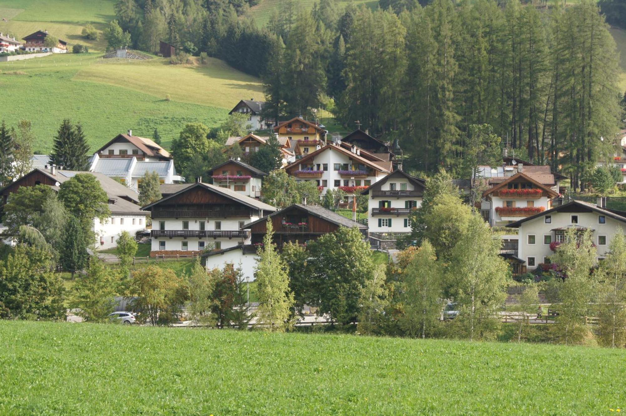 Ferienwohnungen Am Laerchenweg Sexten Exteriér fotografie